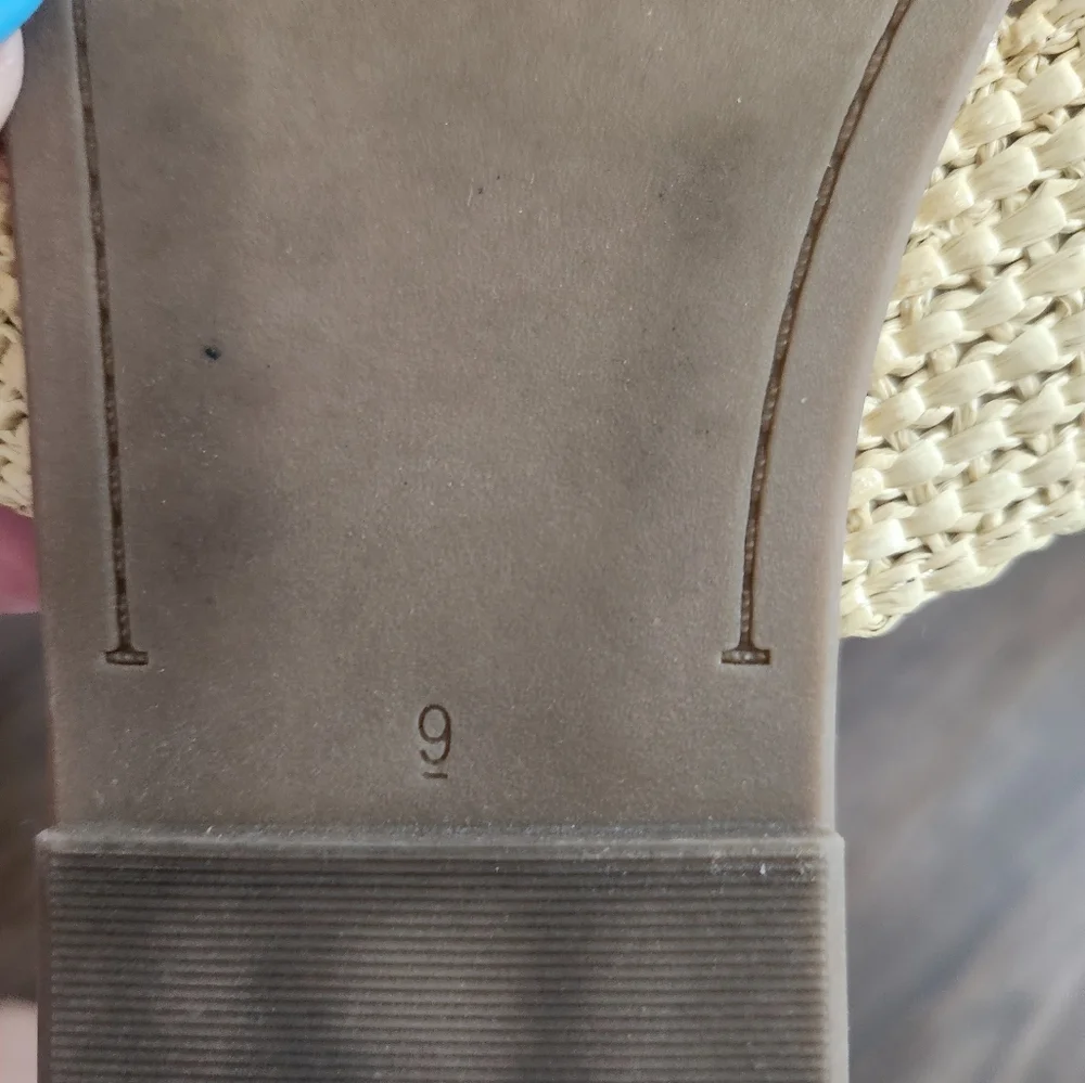 Old Navy Women's Cream Woven Sandals